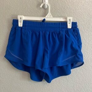 Women’s Lululemon Hotty Hot 2.5 inch shorts!